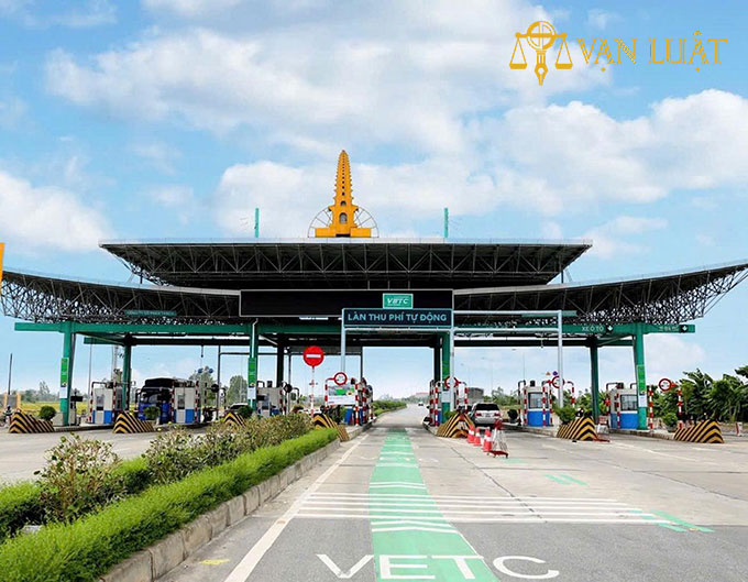 Đối tượng, mức thu phí sử dụng đường cao tốc do Nhà nước đầu tư từ 10/10