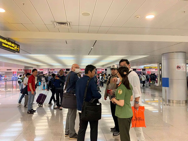 Đăng ký xuất cảnh, nhập cảnh qua cổng kiểm soát tự động